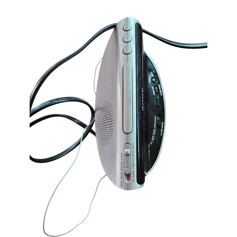 Sony Dream Machine ICF-C492 AM/FM Alarm Clock Radio Silver Green LED Display